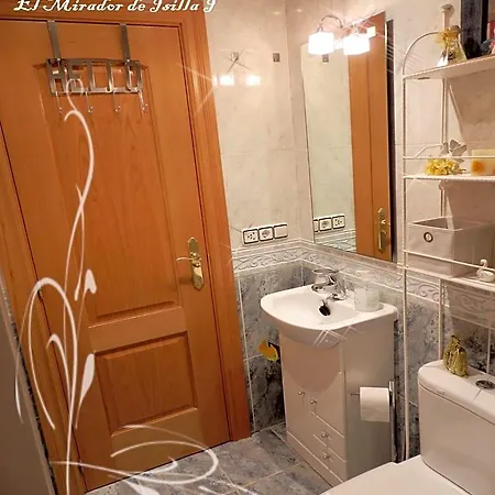 לינה וארוחת בוקר El Mirador De Isilla Ii 3*